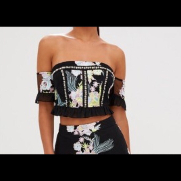 Pretty Little Things bardot crop top NWT - Picture 3 of 7